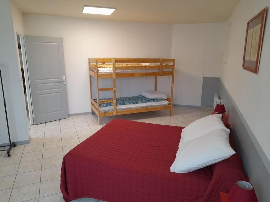 Appartement Au Bord Du Canal Montbard Dış mekan fotoğraf